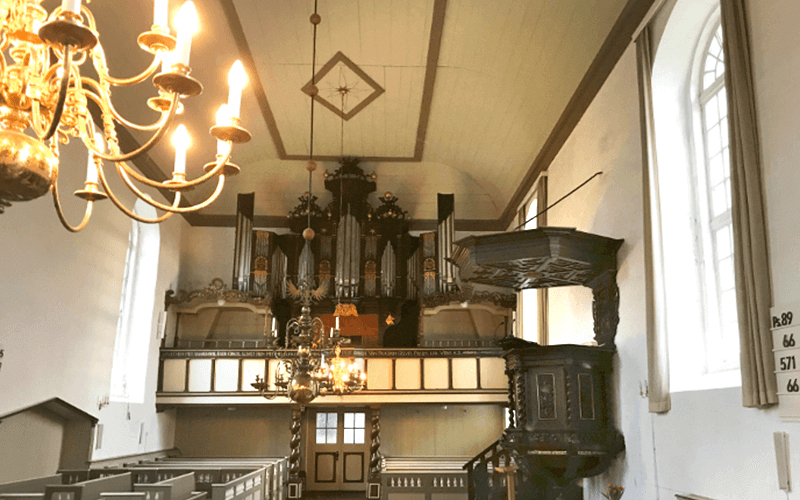 Kanzel der Kirche in Visquard