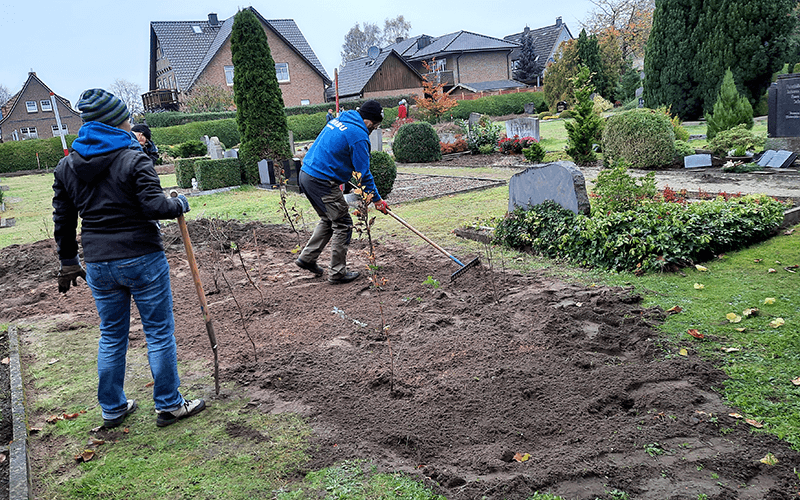 Aufnahme der Umgestaltung von Teilflächen auf Friedhof in Scheeßel | LOTTO Niedersachsen| LOTTO Niedersachsen