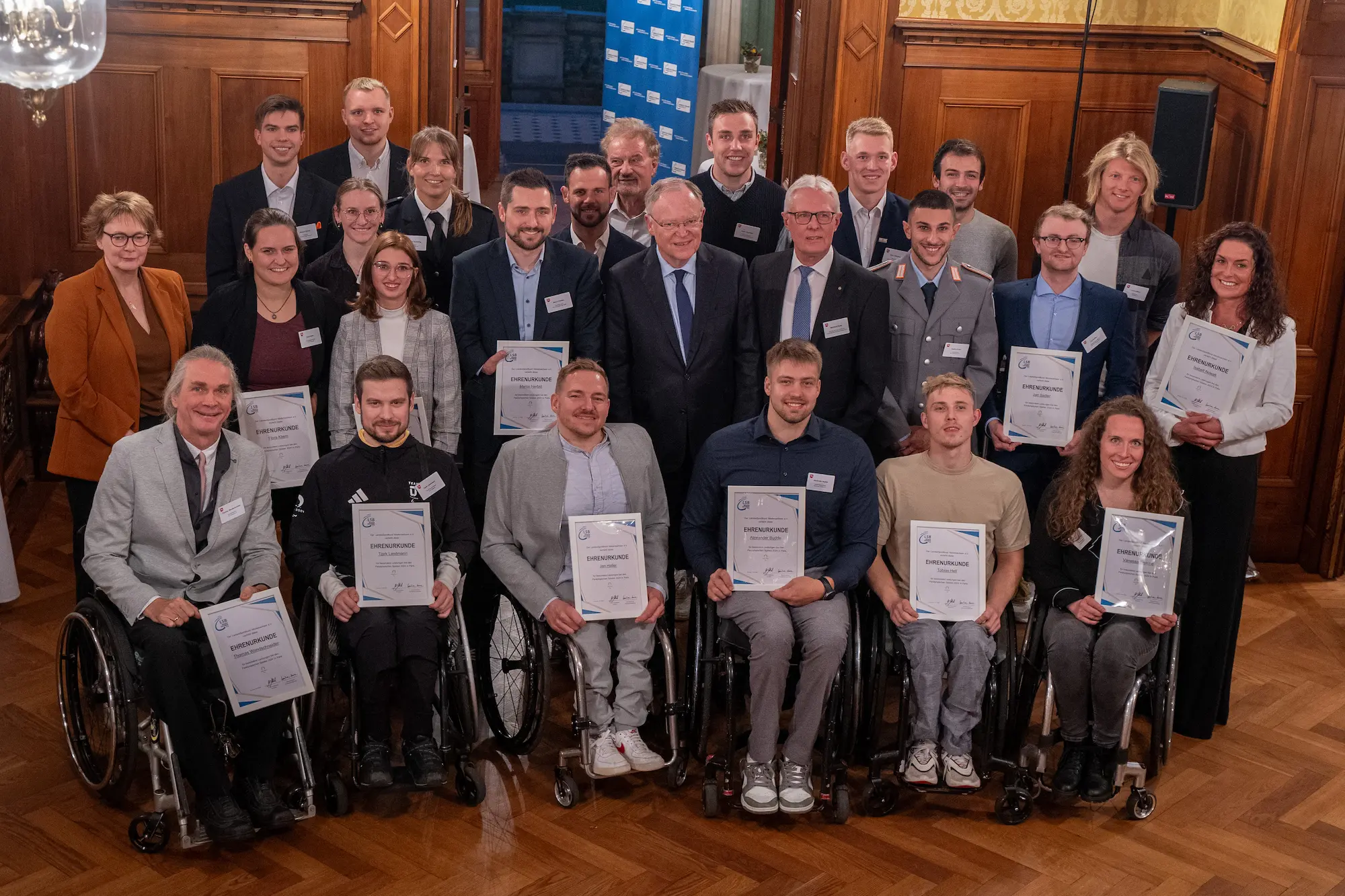 gruppenbild-ministerpräsidenten-empfang-2024