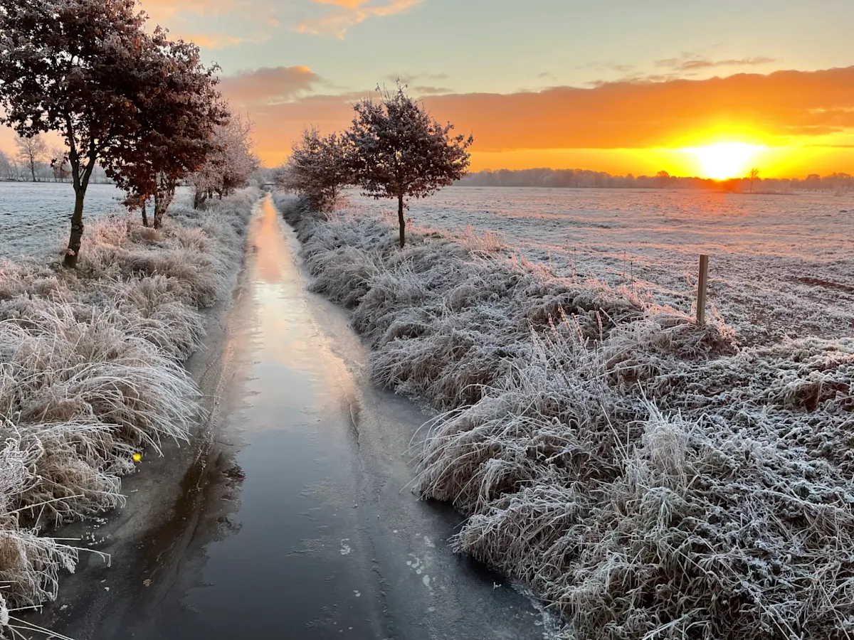 Jeddeloh: Fluss im Winter