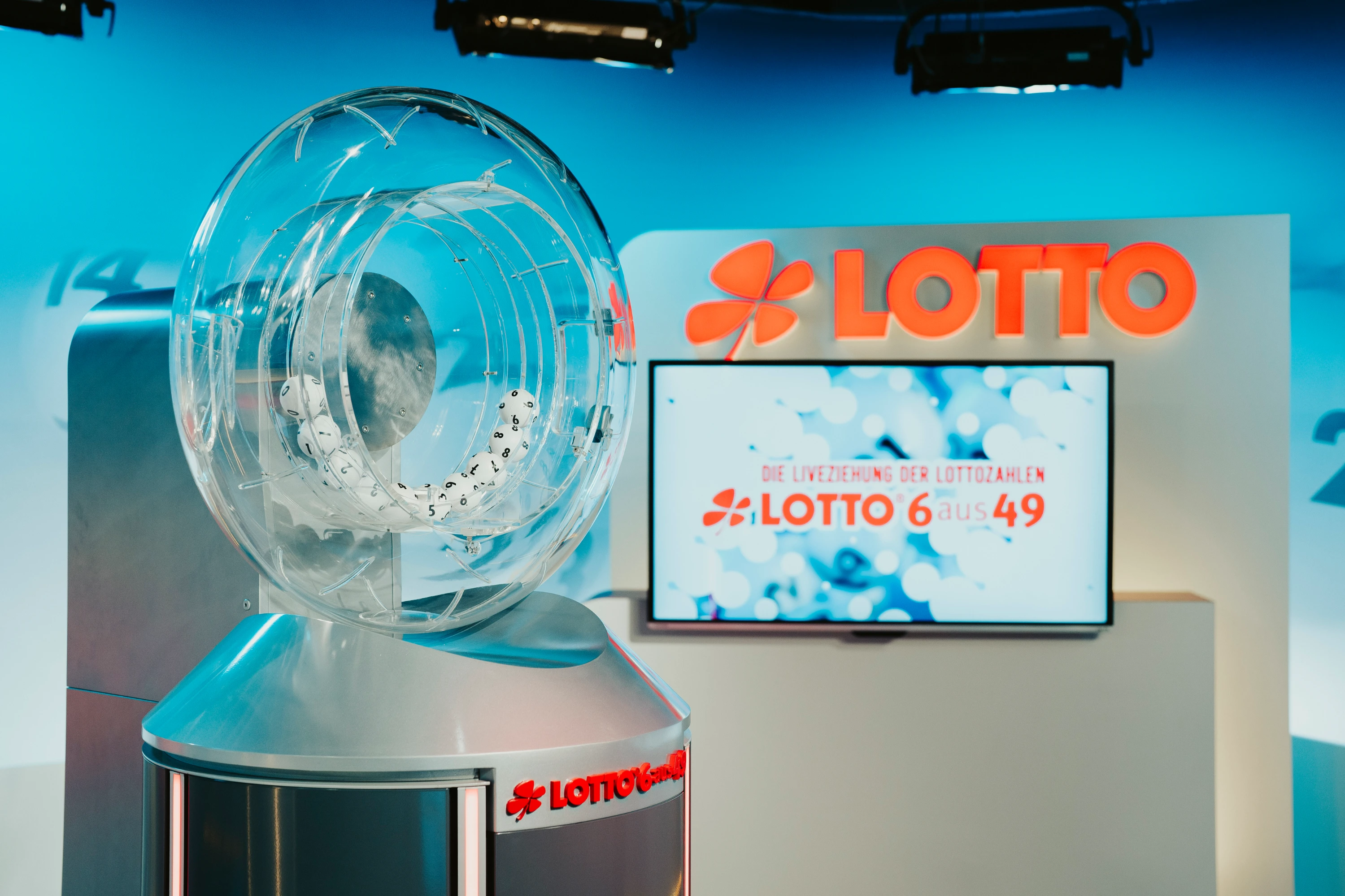18. Januar 2023: Neue Ziehungsgeräte und Lotto-Kugeln
