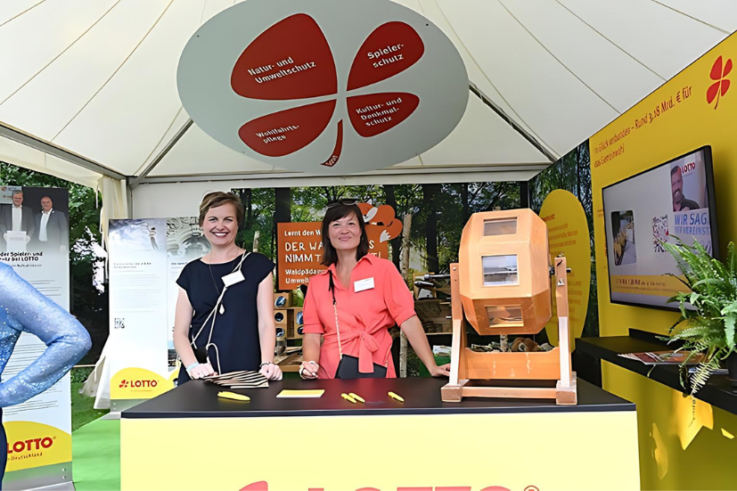 LOTTO in Deutschland präsentierte sich beim Bürgerfest des Bundespräsidenten unter dem Motto "Im Glück verbunden" (Quelle: M. El Sauaf)