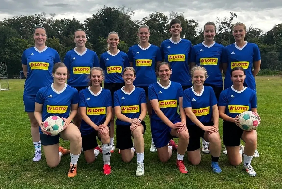 Damen-Fußballmannschaft des SG Blaues Wunder Hannover e.V.